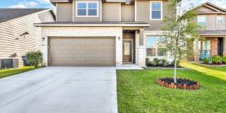 4-Bedroom Home Near Randolph AFB Gallery 1