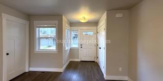 Charming 3 Bed, 2 Bath Townhome with Garage in Beautiful Sandy Gallery 3