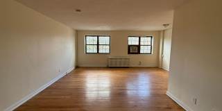 5424 Fifth Avenue Gallery 76