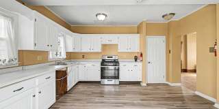 615 Shore Road Gallery 15