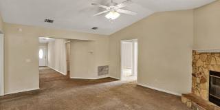 3 bedroom/ 2 bathroom home on the Northside! Gallery 5
