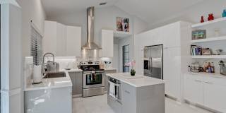 156 Coventry Place Gallery 21