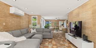 Spacious with split a/c units, solar, comfortable Island Home in Beautiful Kahala! Gallery 11