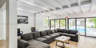 2639 Monroe St Gallery 2