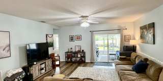 5 bedroom home with fenced in yard!!! Gallery 19