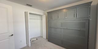 Stylish 3-Bed, 3-Bath Townhouse Oasis in Riviera Beach Gallery 5