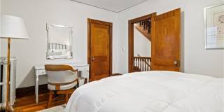 14 Greenough Place unit: A Gallery 17