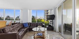 18671 Collins Ave Gallery 17