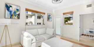 4340 Pine Tree Dr Gallery 10