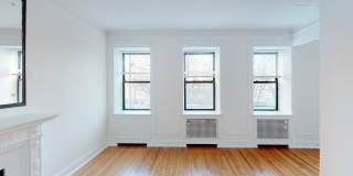 5120 S. Hyde Park Boulevard Gallery 1