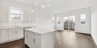 1952 W Ohio Street Gallery 10