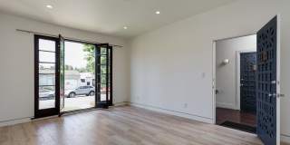 7223 Willoughby Ave Gallery 2