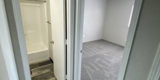 River Walk Apartments Gallery 88