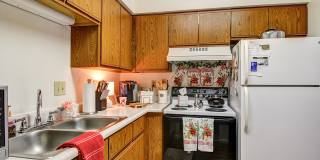 Hickory Knoll Apartments - Affordable Housing Gallery 5