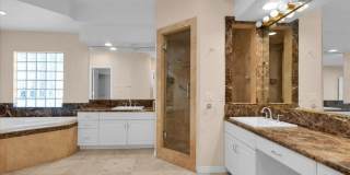 Beautiful Summerlin home in a gated community. Gallery 10