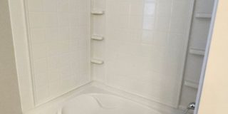 Spacious 3 Bedroom Home with 2-Car Garage in Union City! Gallery 8