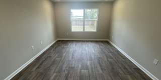 213 Burnston Way Gallery 15