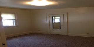 3 bed, 1 bath house just steps from Missouri State University Gallery 6