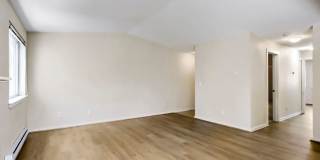 2 Bed 2 Bath Condo @ Desirable Community w/ Pool, Hot Tub & Exercise Room! Gallery 6