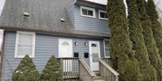 902 Woodlawn Avenue Gallery 9