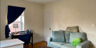 Large 2 bed unit in the heart of Oak Square Gallery 11