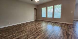 4/3/2 with office Near Gruene / Fridge Included / Loaded with Amenities / Large Backyard / CISD Gallery 4