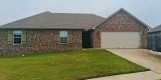 Beautiful 4-Bedroom Home in Gentry Gallery 1