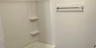 Preleasing Now! Spacious 3-Bed, 2-Bath Home in Yukon Gallery 17