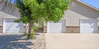 Comfortable 3-Bedroom Condo in Brandon – Available Now! Comfortable 3-Bedroom Condo in Brandon – Available Now! Gallery 3