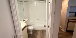 Studio Apartment in Old City, Philadelphia Gallery 11