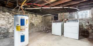 958-976 South Champion Avenue - 960 Gallery 21