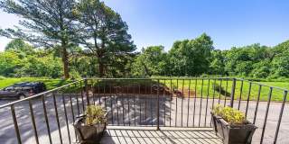 1954 Cherokee Bluff Drive Gallery 1
