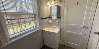 1621 Glenview Avenue - 1623 Gallery 9