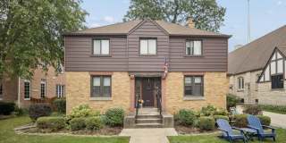 203 S Lincoln Avenue Gallery 1