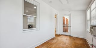 212 FREDERICK Avenue S Gallery 38