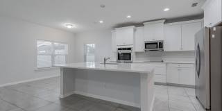 1492 AUTUMN PINES Drive Gallery 10