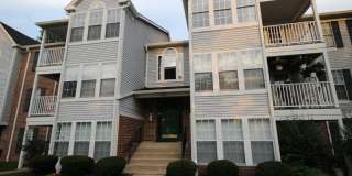 Lovely top floor condo with great features in Bel Air! Gallery 1