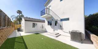 4BD/2BA with a Balcony! Gallery 1