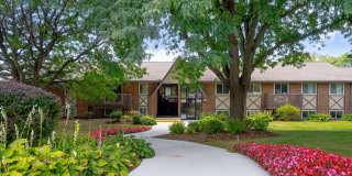 Meadowbrook Village Gallery 24