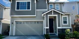 Beautiful Home w/Upgrades and Close to Everything Gallery 1