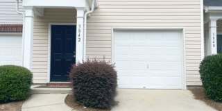 Serene Townhome in Quiet community Gallery 1