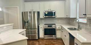 Spacious 4 Bedroom Home with Covered Patio in Cibolo Gallery 11