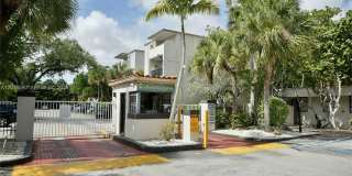 6884 N Kendall Dr Gallery 10