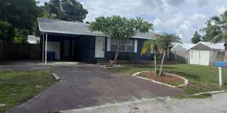 2 Bedroom Home in the Heart of Bradenton Gallery 1
