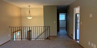 3 Bedroom Home in Maple Grove Gallery 8