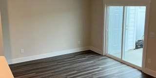 Desirable 3/2.5 Townhome Available Now! Gallery 13