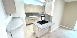 Beautiful house, 2bd+den/1.5ba HOME on the hillside of Granada Hills. Gallery 4