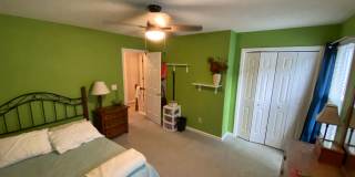 Room in 4 Bedroom Home at Daingerfield Dr Gallery 40