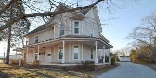 1/2 Mo Off Special - Historic area - China Grove- 1 bed,1bath Unit Gallery 3