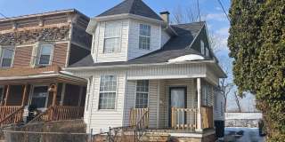 2424 Broadway St Gallery 3